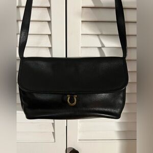 2000’s Etienne Aigner black leather crossbody